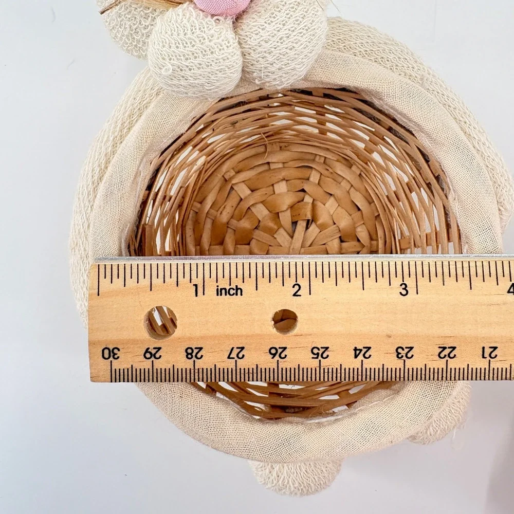 Unbranded easter bunny
